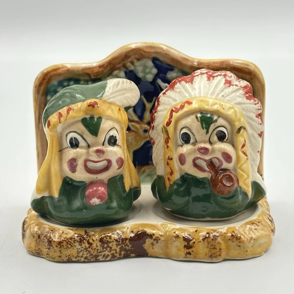Rare 1950s Native American Salt‎ Pepper Shakers W/ Stand Headdress Pipe Japan